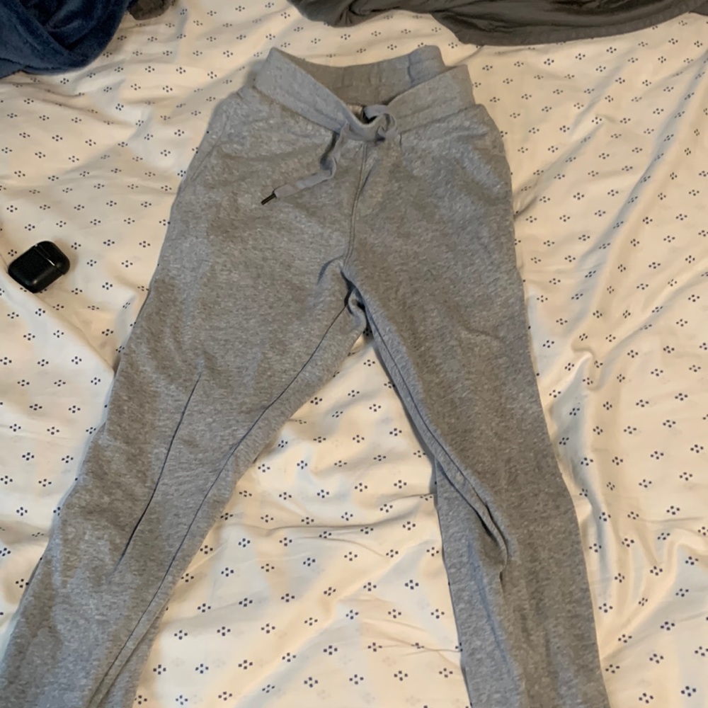 Grey joggers, small size
